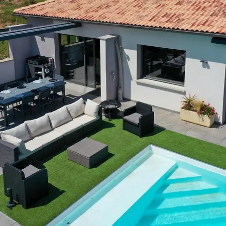 Apartment 3 Bedroom Gorgeous In Isolaccio *
