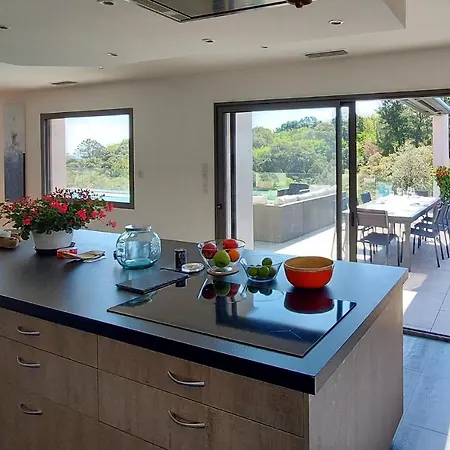 3 Bedroom Gorgeous In Isolaccio *