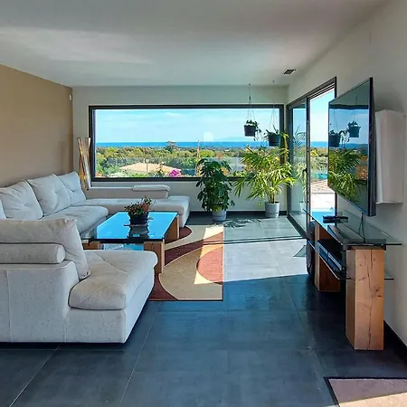 3 Bedroom Gorgeous In Isolaccio *
