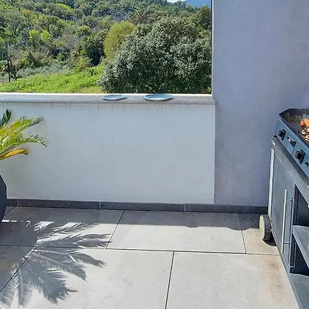 3 Bedroom Gorgeous In Isolaccio *